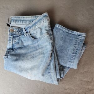 Light Blue Women's Jeans Apt. 9 Essentials Capri Sz. 12